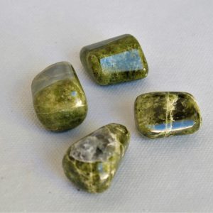 Vésuvianite
