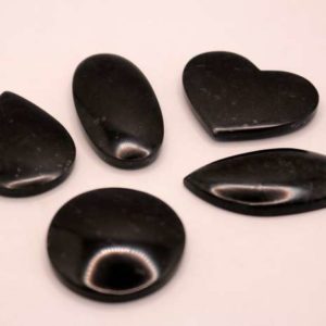 Cabochon Jade noire