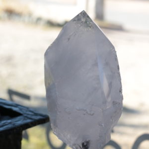 Cristal de Roche sur Présentoir – Image 2