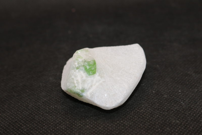 Spinelle Verte Cristallisée (petit modèle) – Image 4