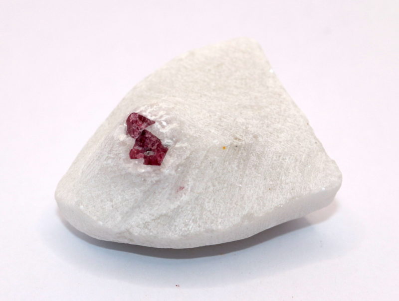 Spinelle Rouge Cristallisée (petit modèle)