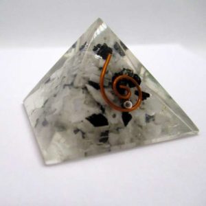 Mini Pyramide Orgone Pierre de Lune – Image 4