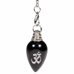 Pendule Om Agathe noire polie