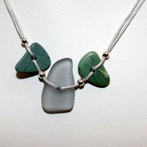Collier Fil Polyester Vert d'Orezza et Verre – Image 2