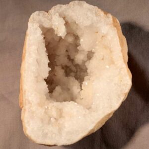 Géode Cristal de Roche 785 g – Image 3