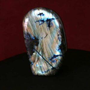 Labradorite 980 g – Image 2