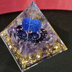Pyramide Orgone Lapis Lazuli et Améthyste – Image 2