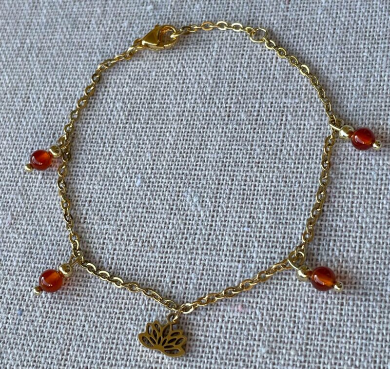 Bracelet Cornaline et Lotus doré