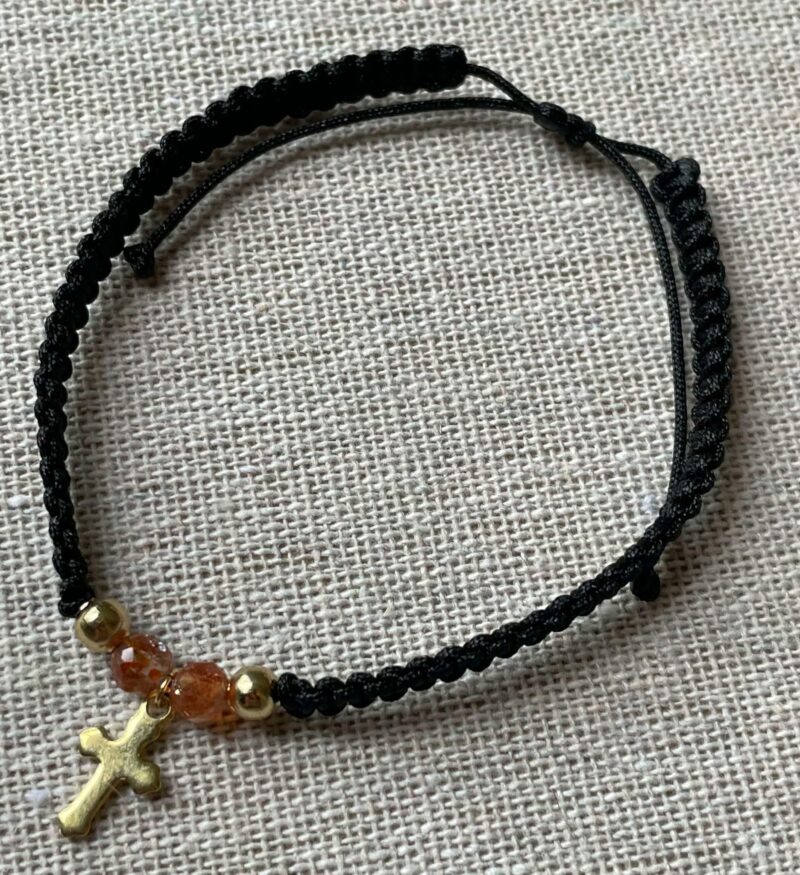 Bracelet Pierre du Soleil et Croix dorée