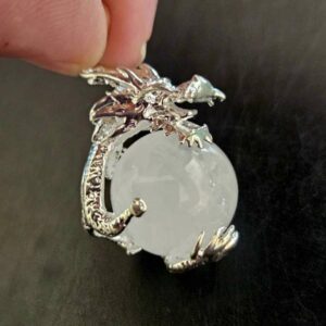 Pendentif Dragon Cristal de Roche