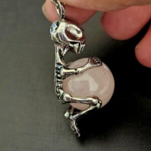 Pendentif Squelette Quartz Rose