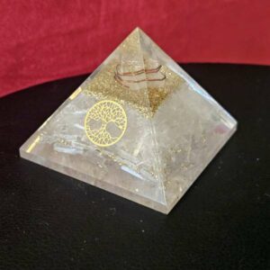 Pyramide Orgone Arbre de Vie en Sélénite
