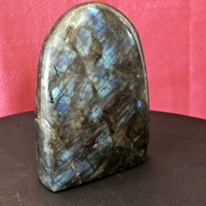 Labradorite 606 g