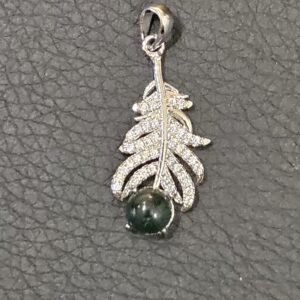 Pendentif Plume Jade